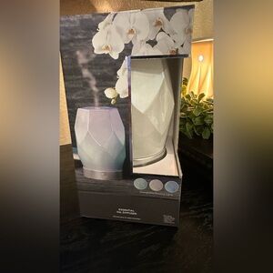 Chesapeake Bay Yankee Candle Essential Oil Diffuser with Changeable Lights